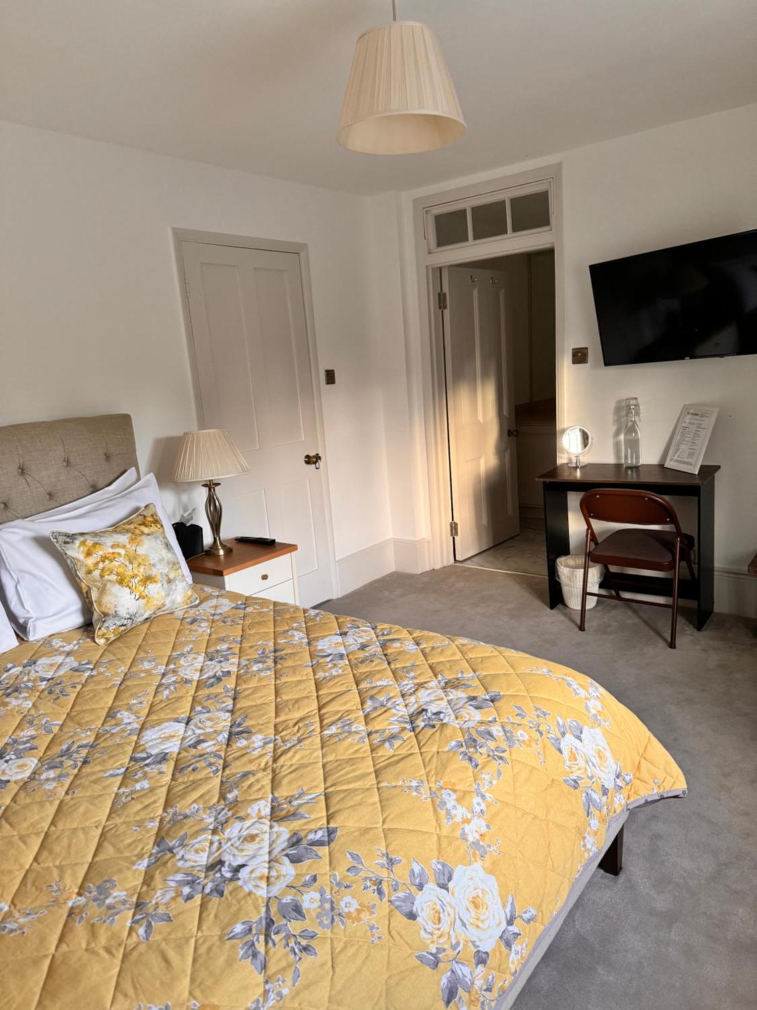 Denham Mount Guest House Gerrards Cross Ngoại thất bức ảnh